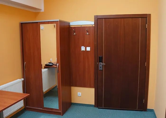 Ξενοδοχείο Sens Mierzyn (West Pomeranian)